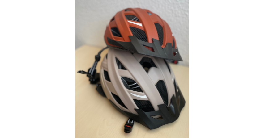 Höchst: Fahrradhelme für Herren gesucht