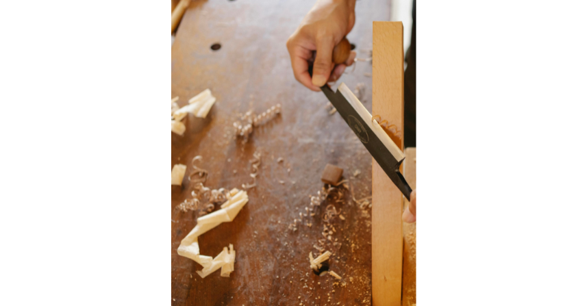 Person mit Tischler-Erfahrung in Bockenheim gesucht