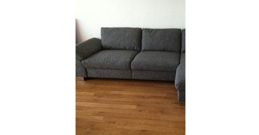 Graues Sofa